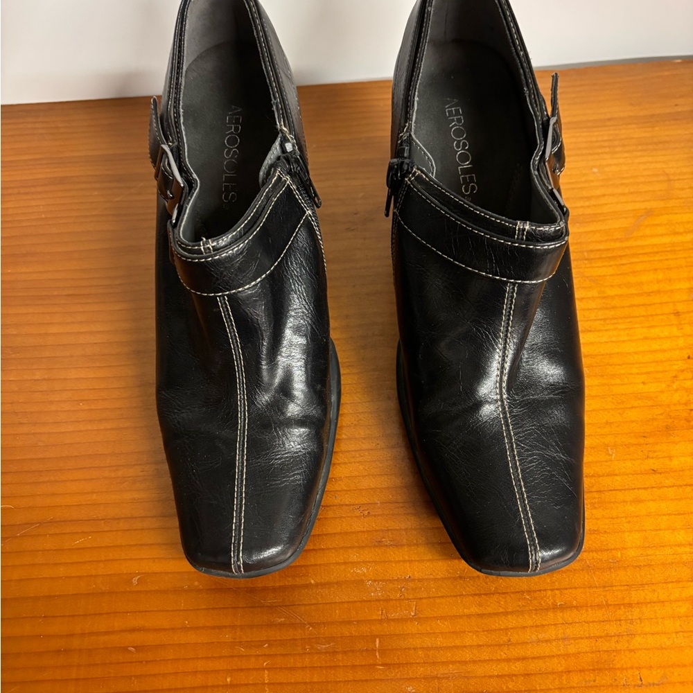 Aerosoles Women's Black Leather Slip-On Loafers